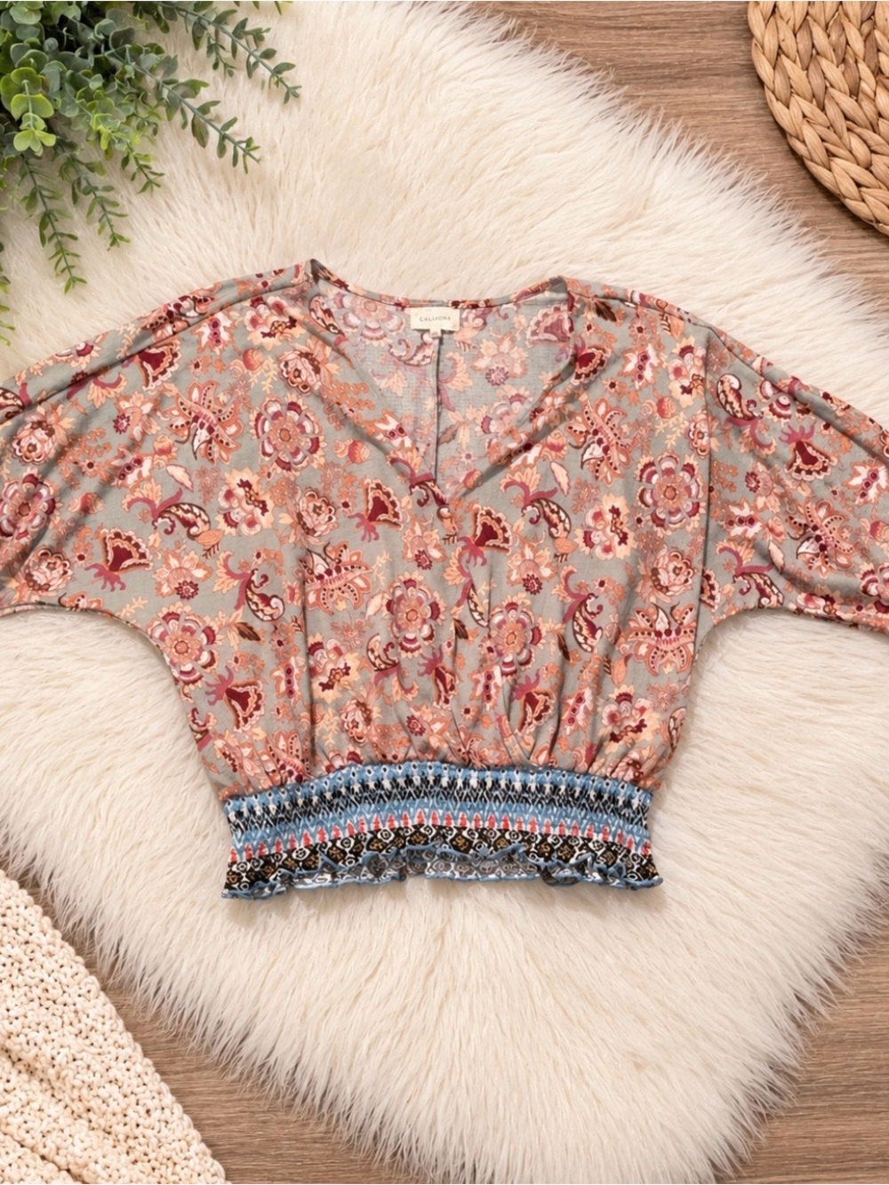 MELLODAY Rust Floral V-Neck Smocked Hem Crop Top